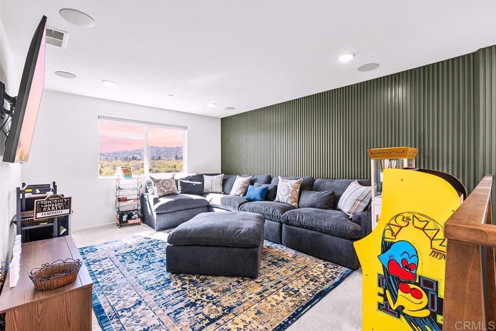 35076 Hacienda Heights Fallbrook, CA 92028 - Photo 18 of 32 a living room with furniture and a couch