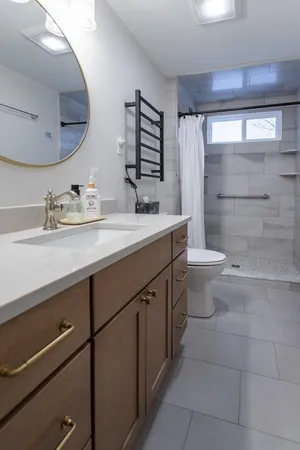 $3,300 | 483 Winnacunnet Road, Unit WEST SIDE, Hampton, NH 03842