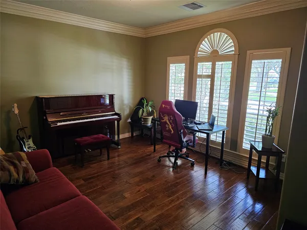 $989,000 | 1523 Ashbury Park Drive, Houston, TX 77077