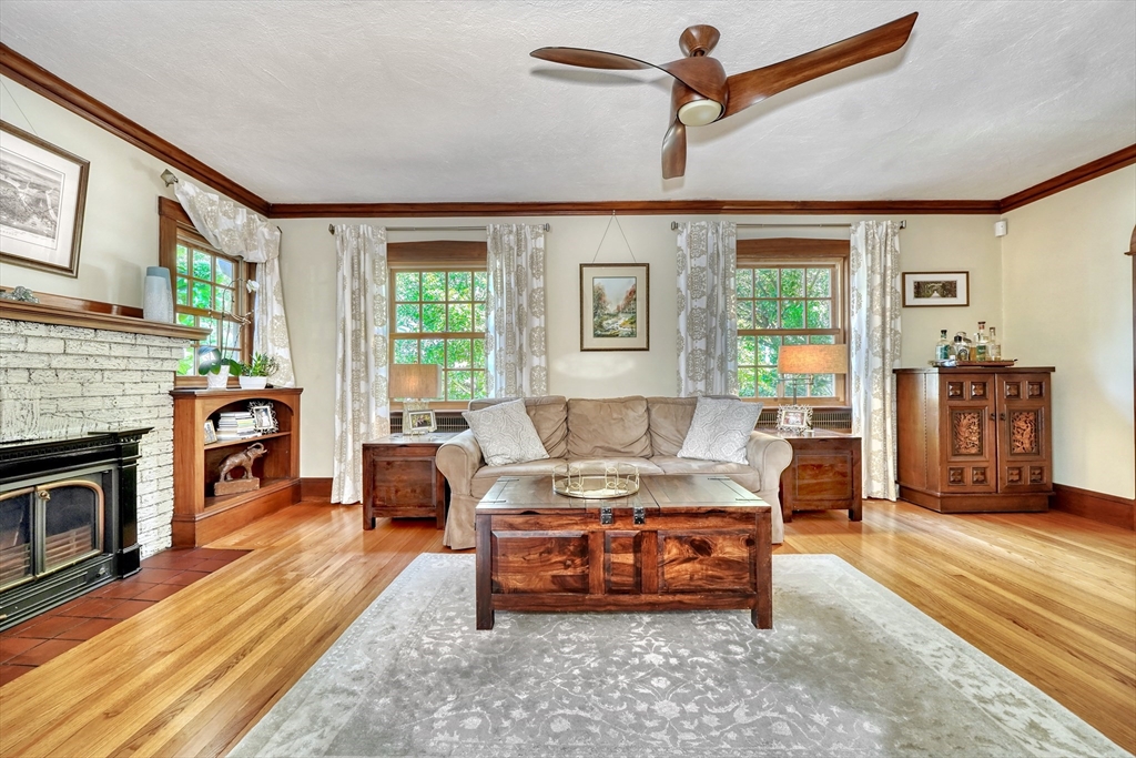 67 Lovell Road Melrose, MA 02176 - Photo 3 of 42