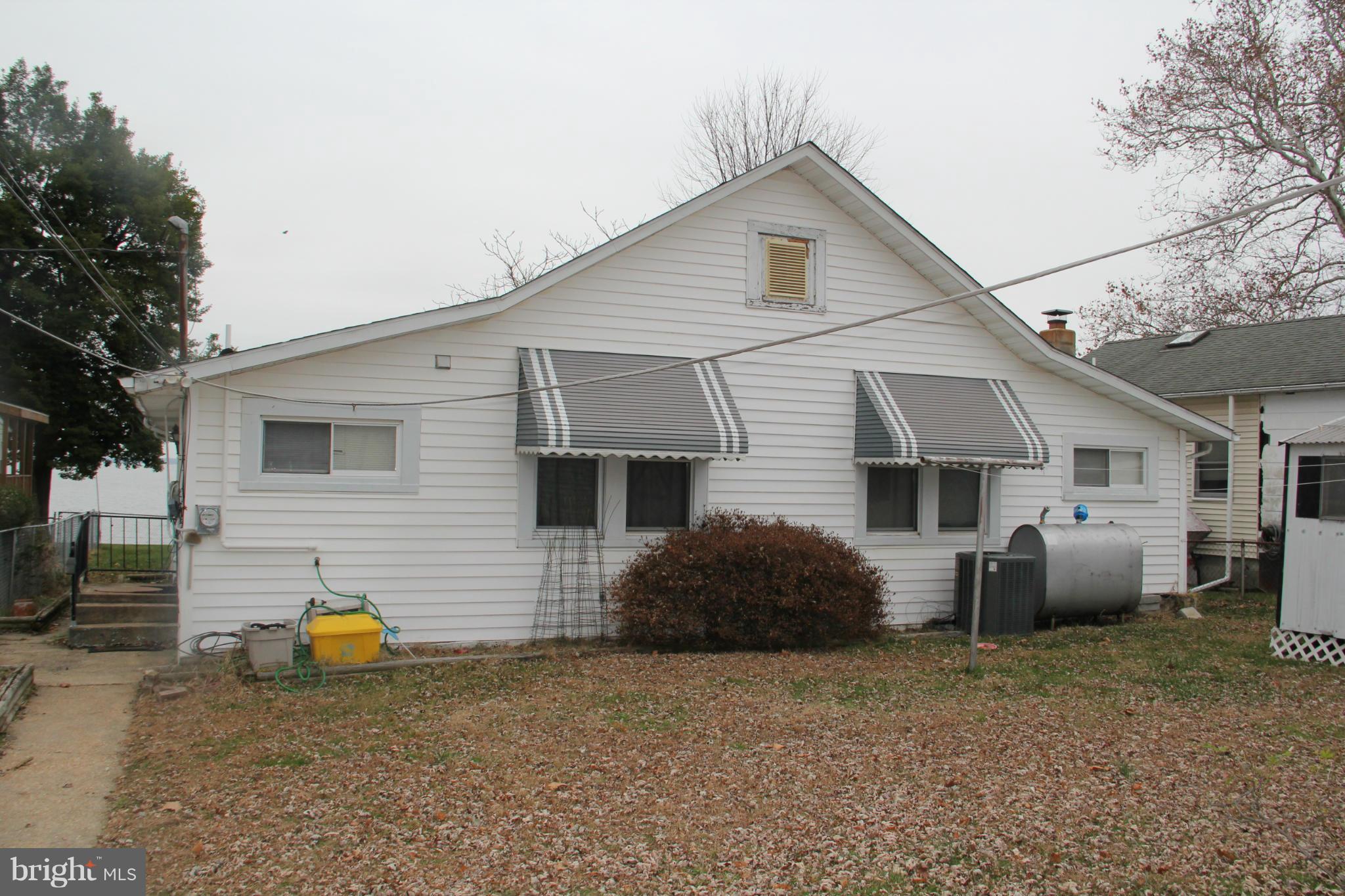 8571 Bay Road Pasadena, MD 21122 - Photo 2 of 9 Exterior (General)
