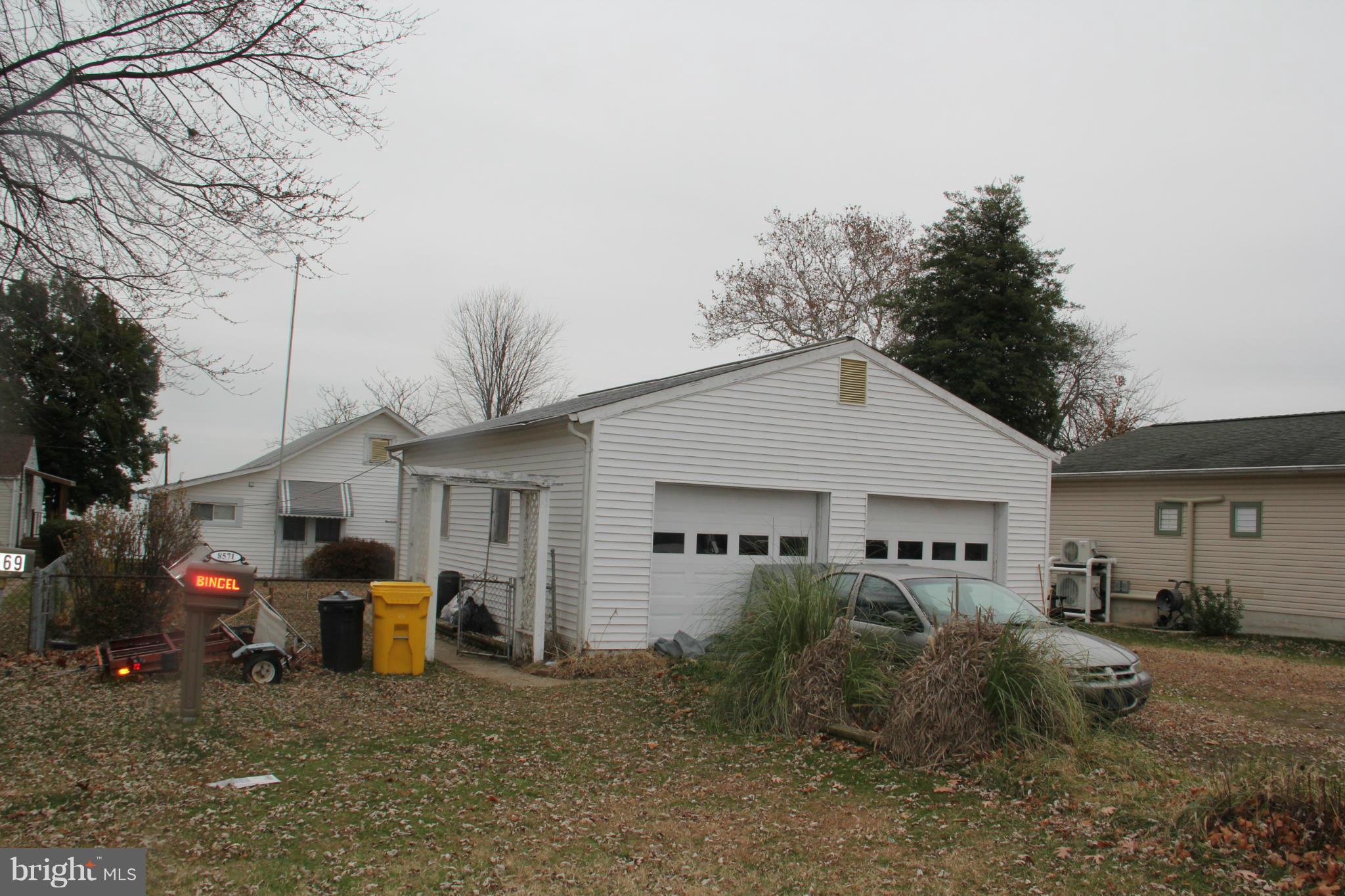 8571 Bay Road Pasadena, MD 21122 - Photo 4 of 9 Exterior (General)