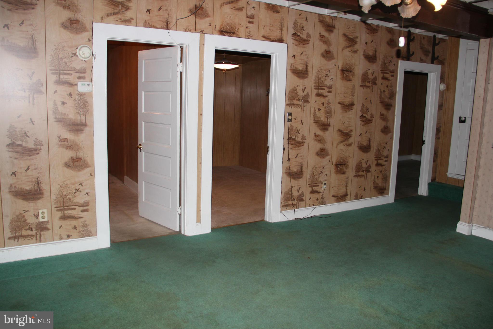 8571 Bay Road Pasadena, MD 21122 - Photo 8 of 9 Interior (General)