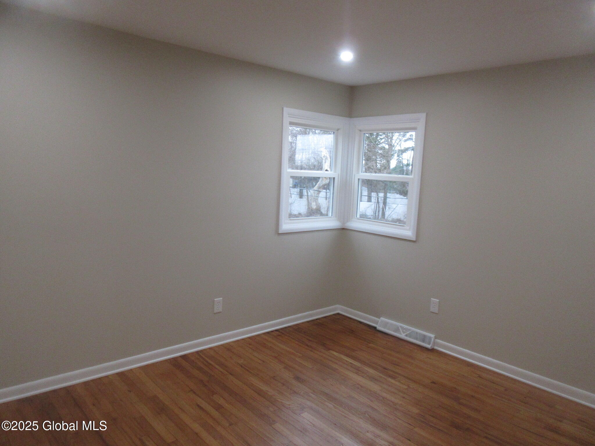 34 Perry Avenue Colonie, NY 12110 - Photo 16 of 29 IMG_0311