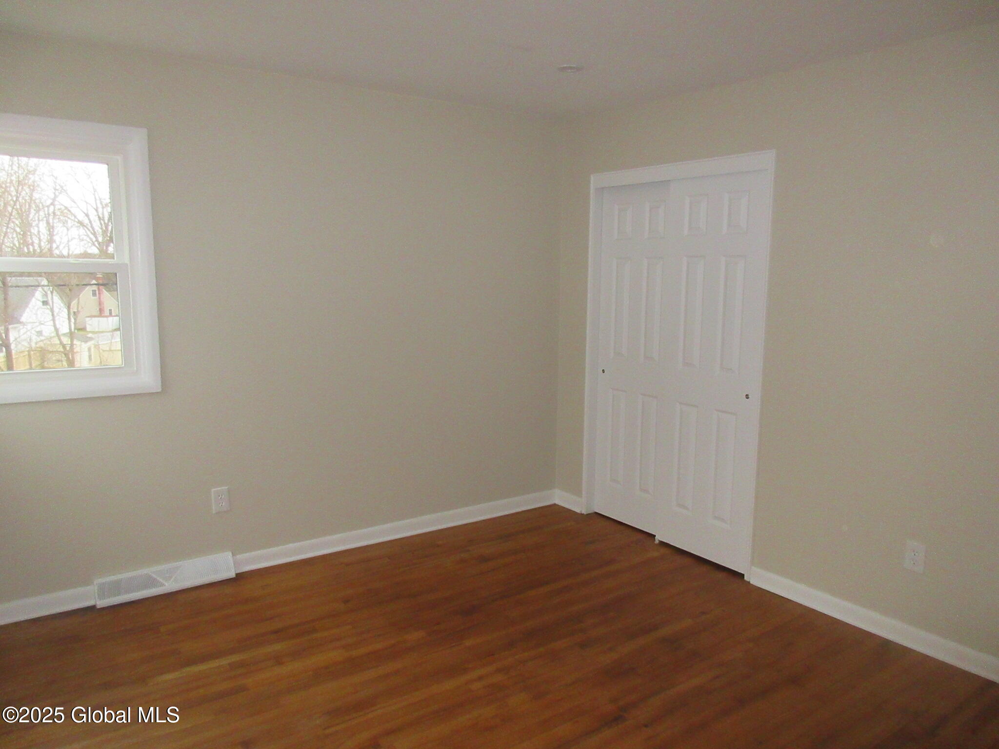 34 Perry Avenue Colonie, NY 12110 - Photo 17 of 29 IMG_0313