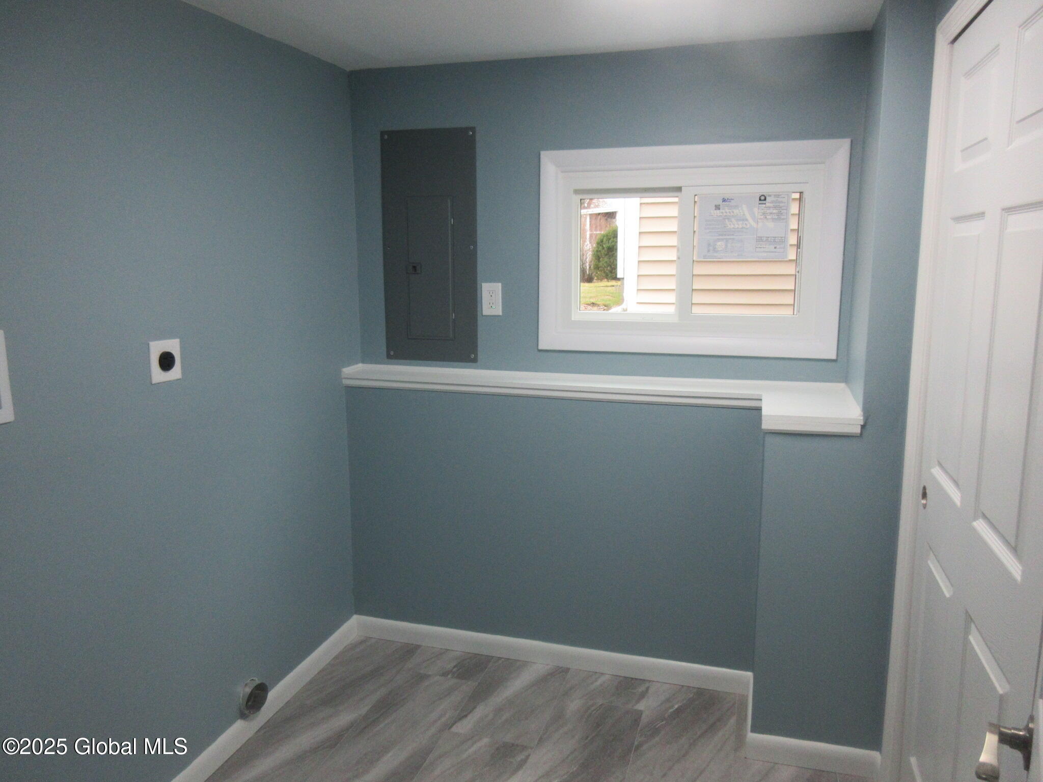 34 Perry Avenue Colonie, NY 12110 - Photo 19 of 29 IMG_0329