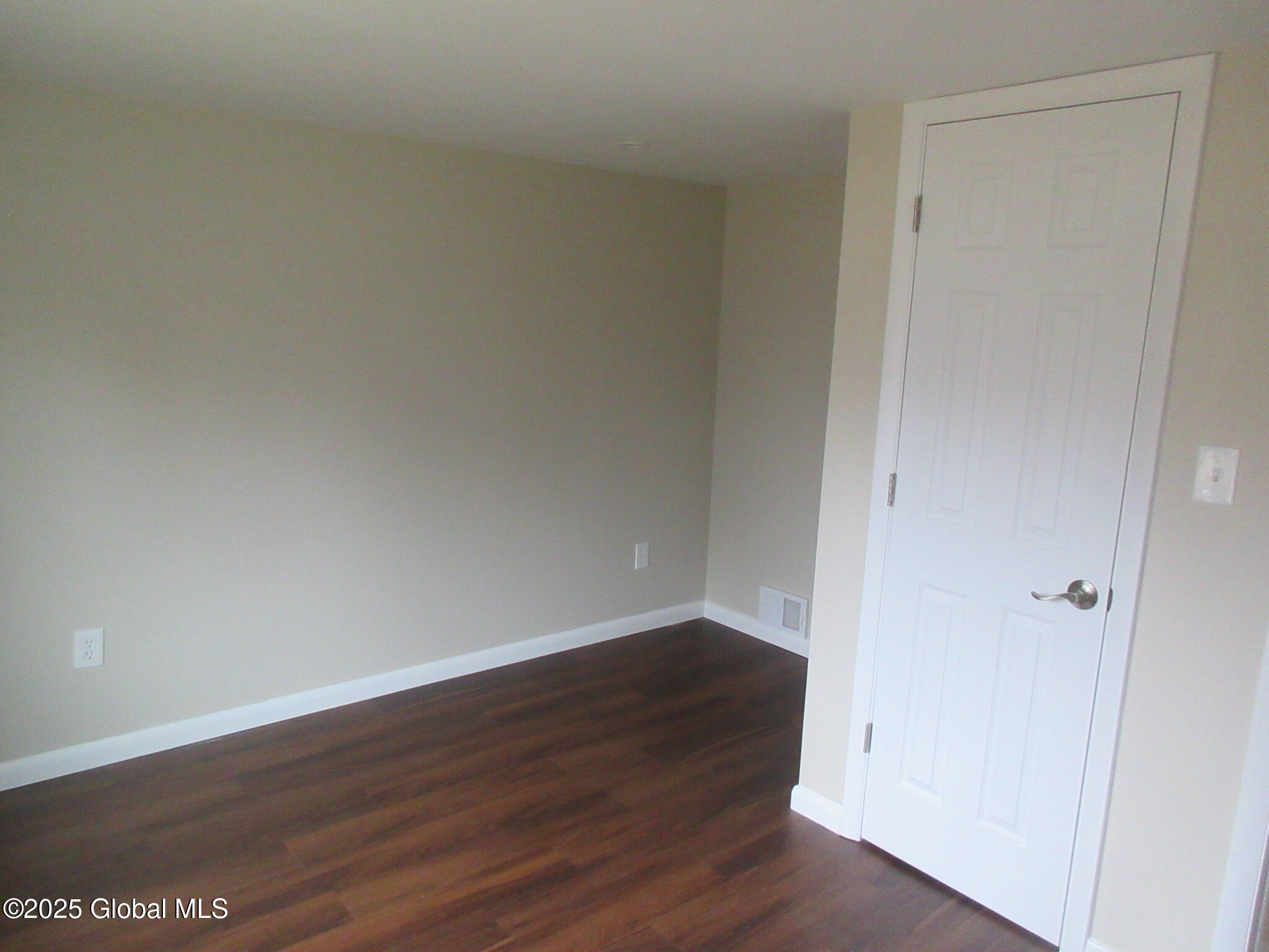 34 Perry Avenue Colonie, NY 12110 - Photo 24 of 29 IMG_0337