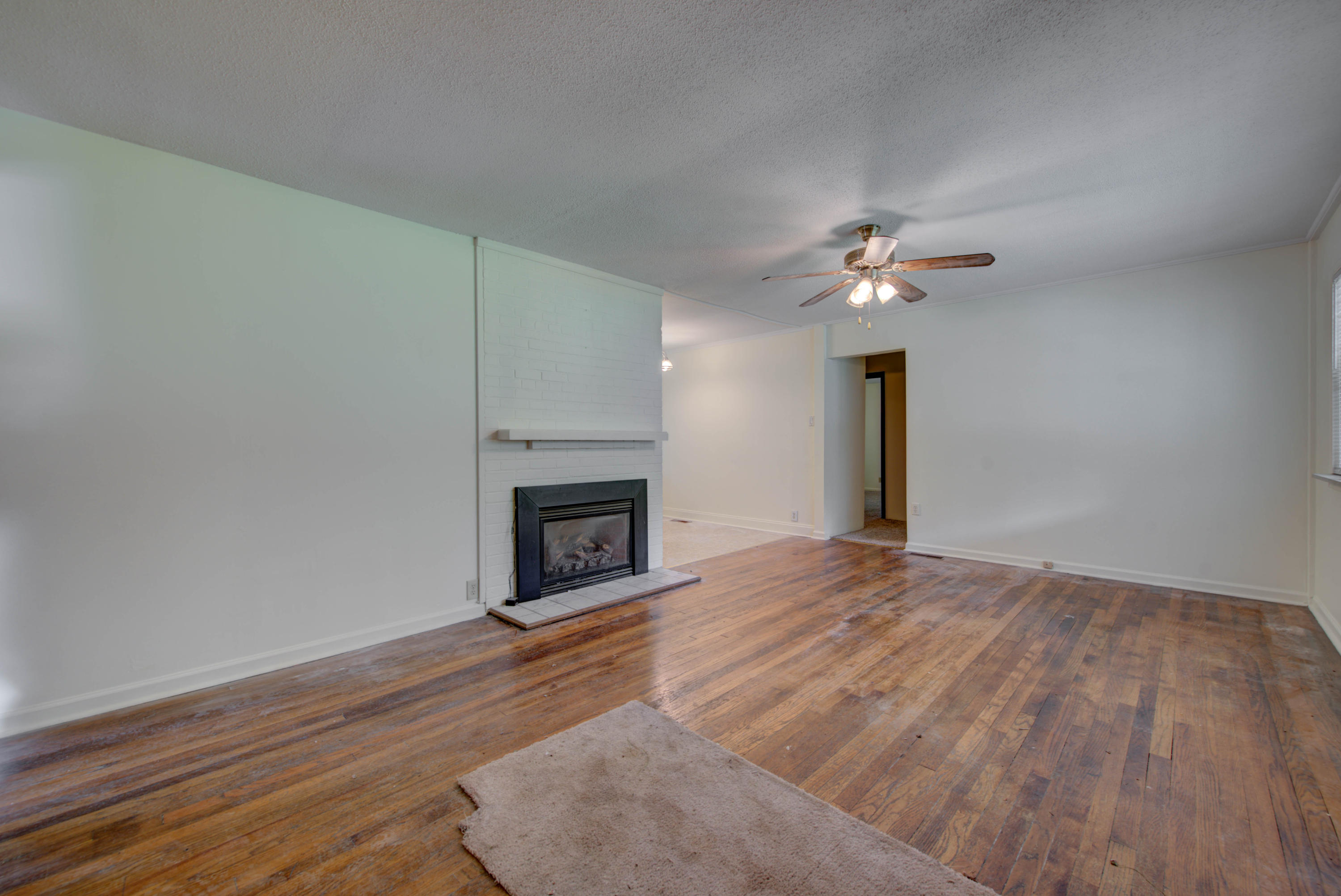 103 East Maiden Lane Oak Ridge, TN 37830 - Photo 3 of 20 3