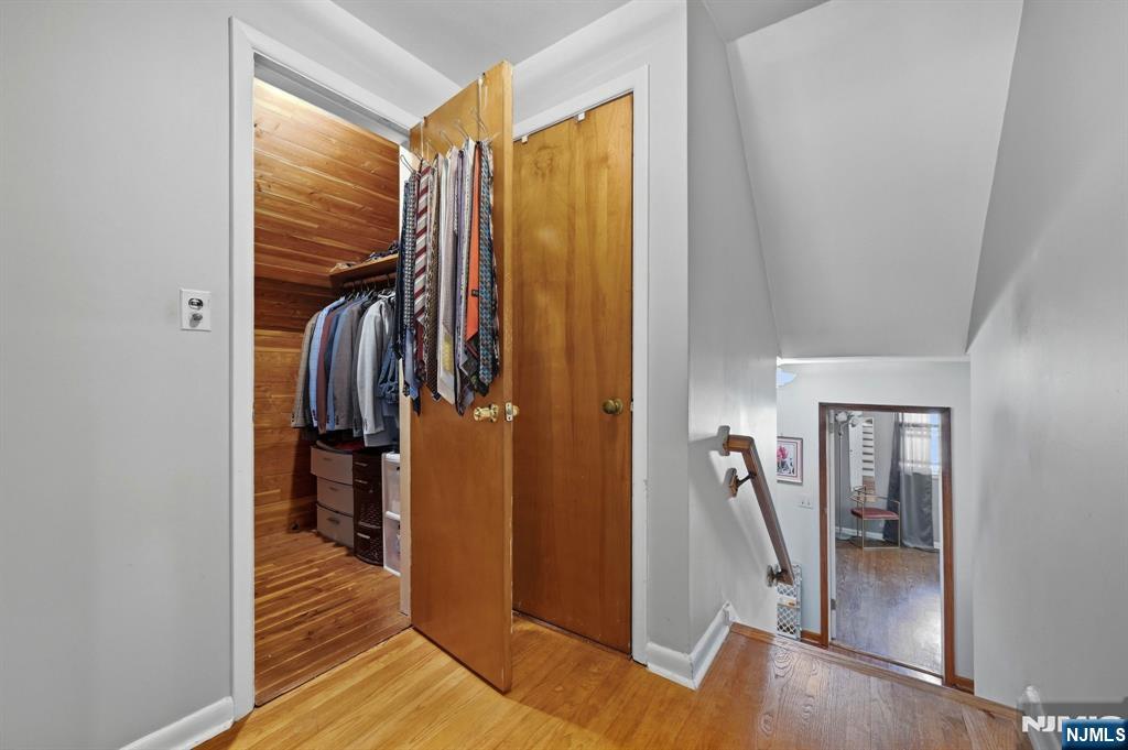 136 Van Buskirk Road Teaneck, NJ 07666 - Photo 32 of 49 Gallery Image 32
