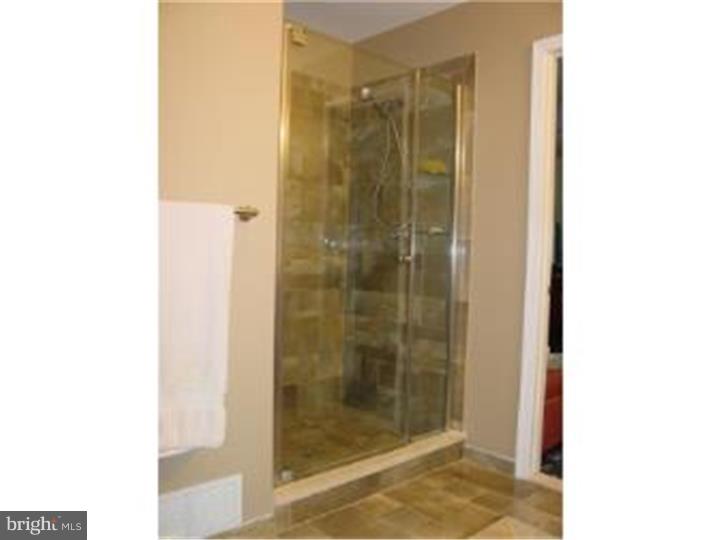19 Hanover Court Princeton, NJ 08540 - Photo 17 of 25 Bathroom
