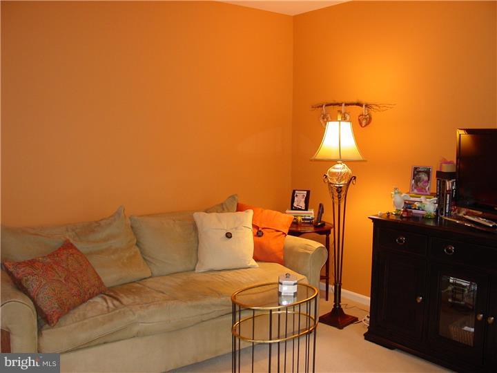 19 Hanover Court Princeton, NJ 08540 - Photo 19 of 25 Bedroom 3