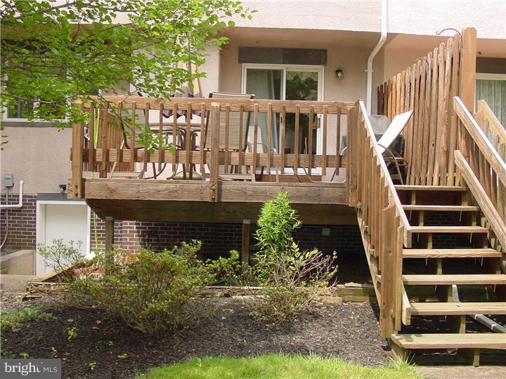 19 Hanover Court Princeton, NJ 08540 - Photo 25 of 25 Exterior Back
