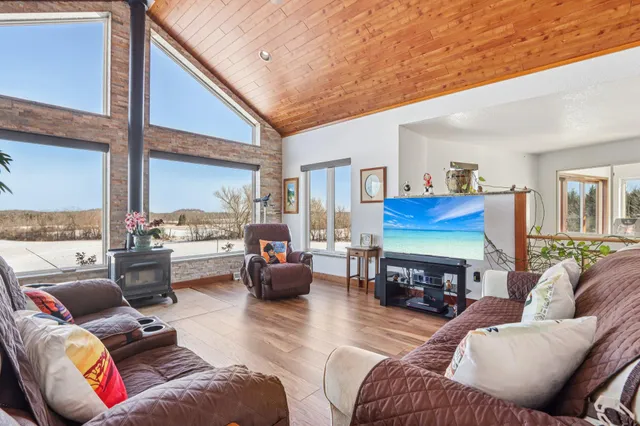 $1,700,000 | W9160 Deer Road, Mitchell, WI 53011