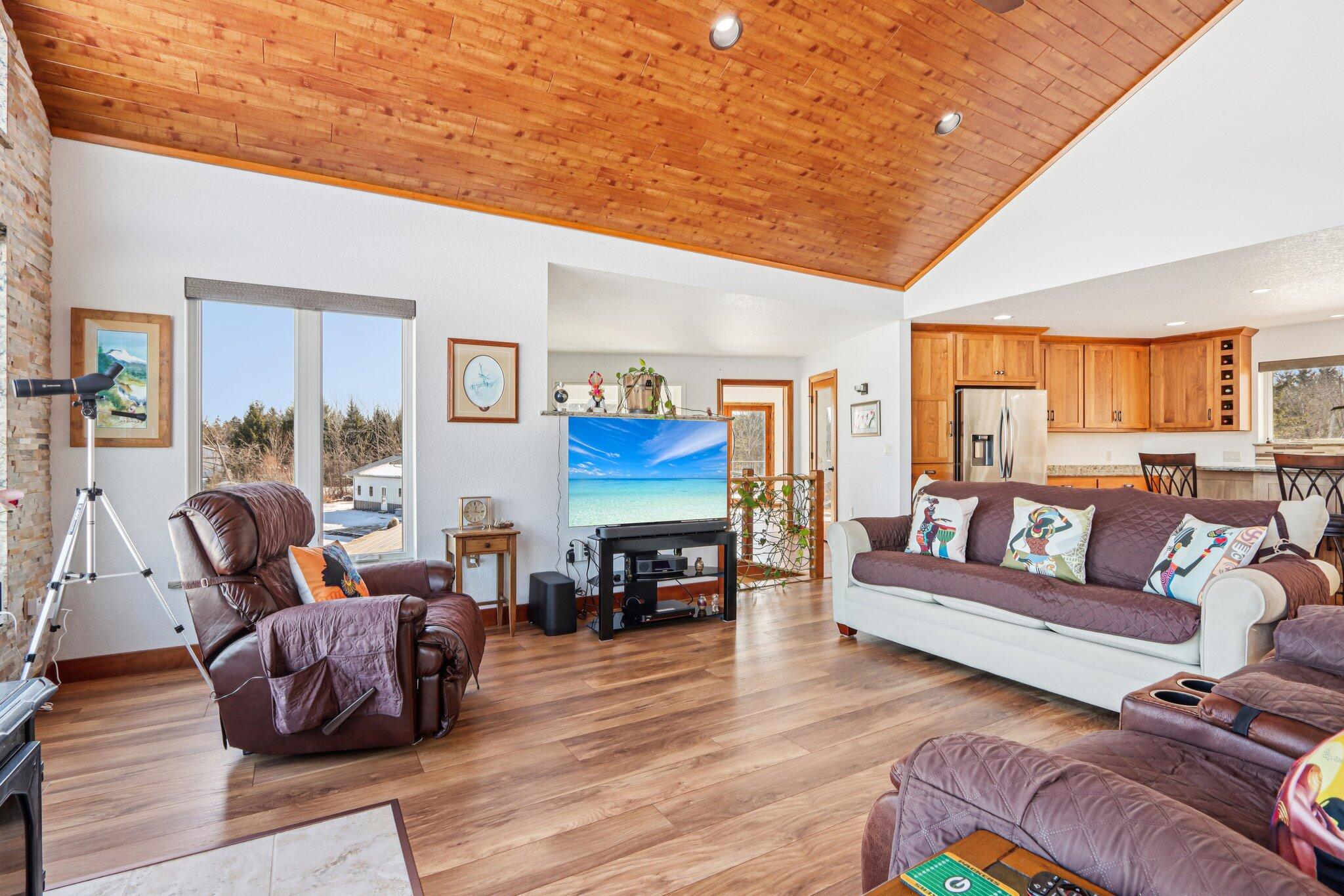 W9160 Deer Road Mitchell, WI 53011 - Photo 16 of 120 16-web-or-mls-W9160 Deer Rd-S0502-016