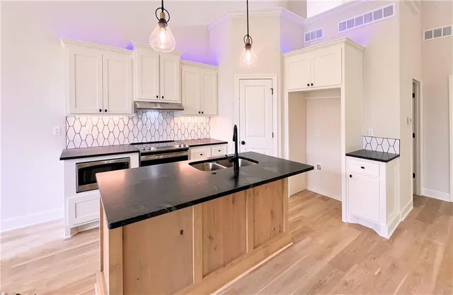 $513,360 | 22312 West 76th Street, Shawnee, KS 66227