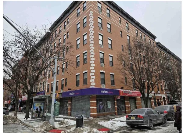 $370,000 | 2792 Frederick Douglass Boulevard, Unit 5B | Central Harlem