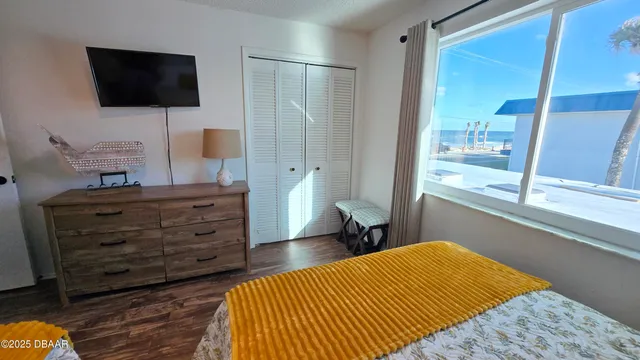 a house view with a outdoor space