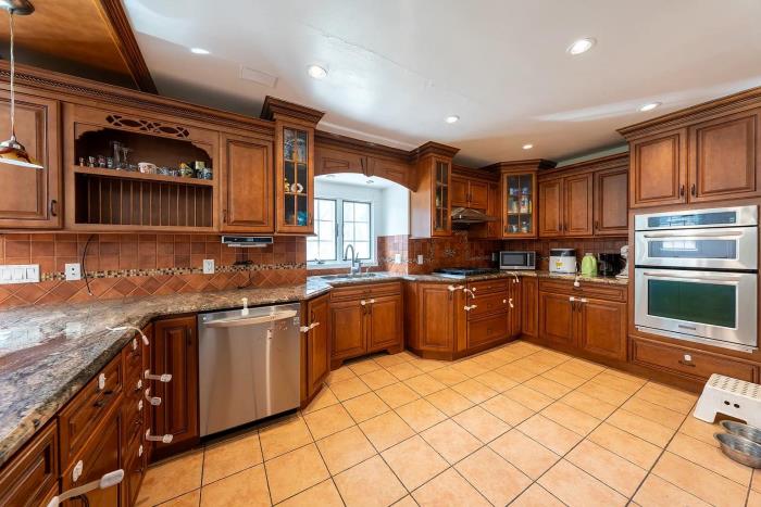 660 Arcadia Road Ridgewood, NJ 07450 - Photo 2 of 39