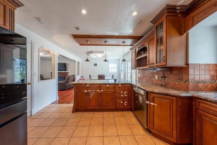 660 Arcadia Road Ridgewood, NJ 07450 - Photo 6 of 39