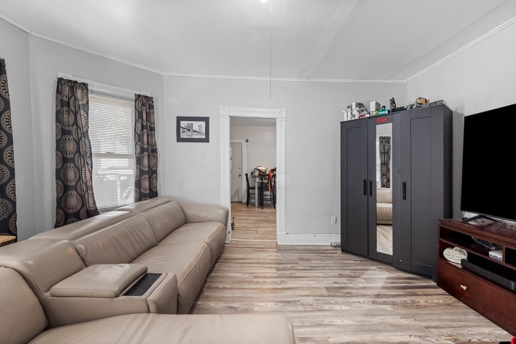 72 Waverly Street Springfield, MA 01107 - Photo 9 of 38 Gallery Image 9