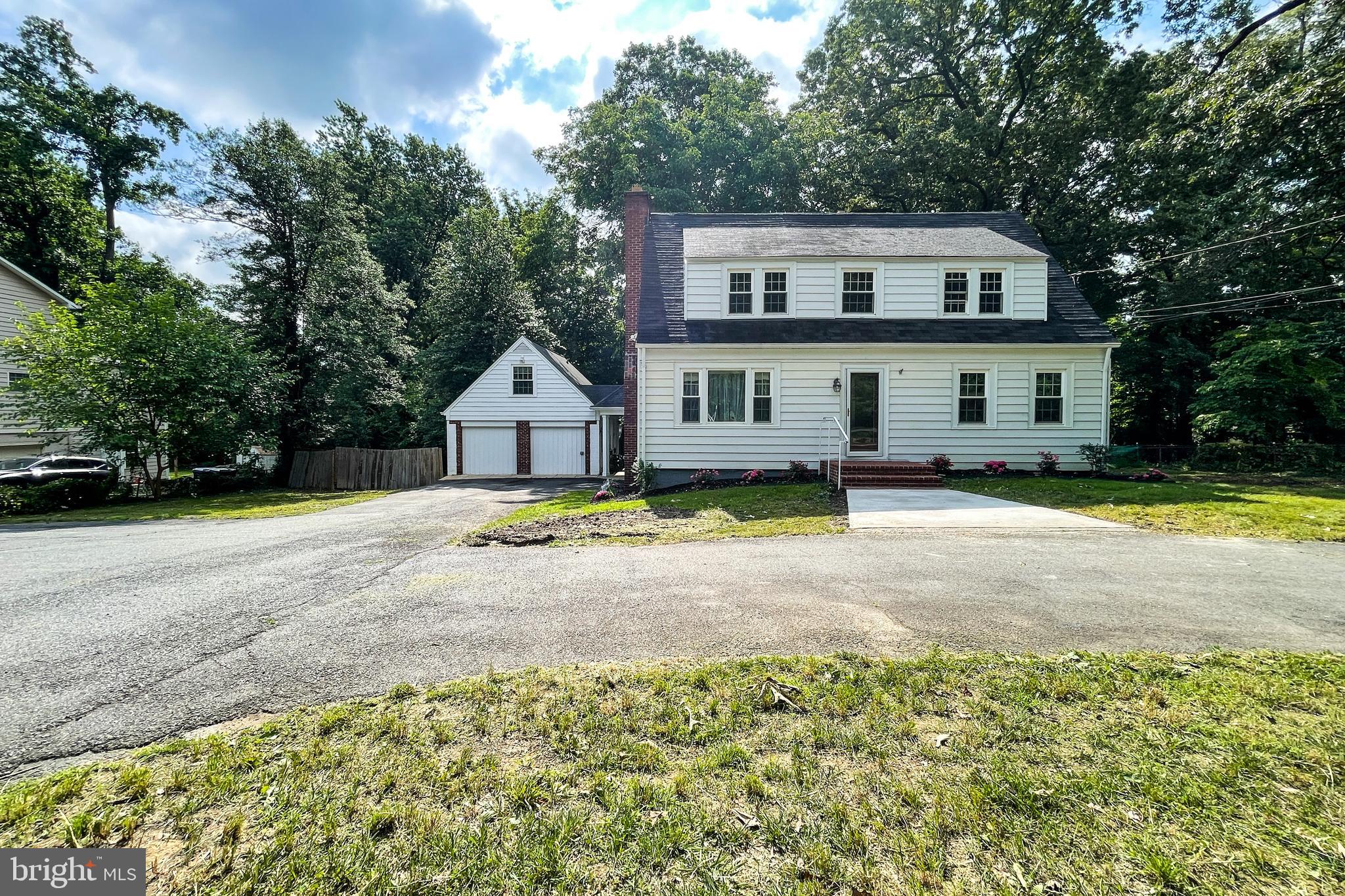 2537 Gallows Road, Dunn Loring, VA 22027 Compass