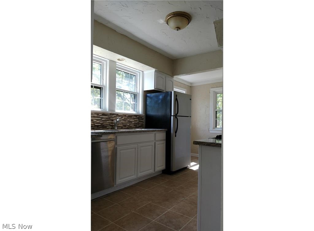 3558 Winchell Road Shaker Heights, OH 44122 - Photo 2 of 28 Gallery Image 2