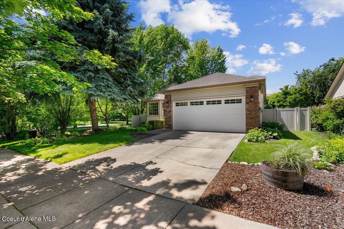 5765 North Carlisle Road Coeur D'Alene, ID 83815 - Photo 6 of 62 06-Front of Home