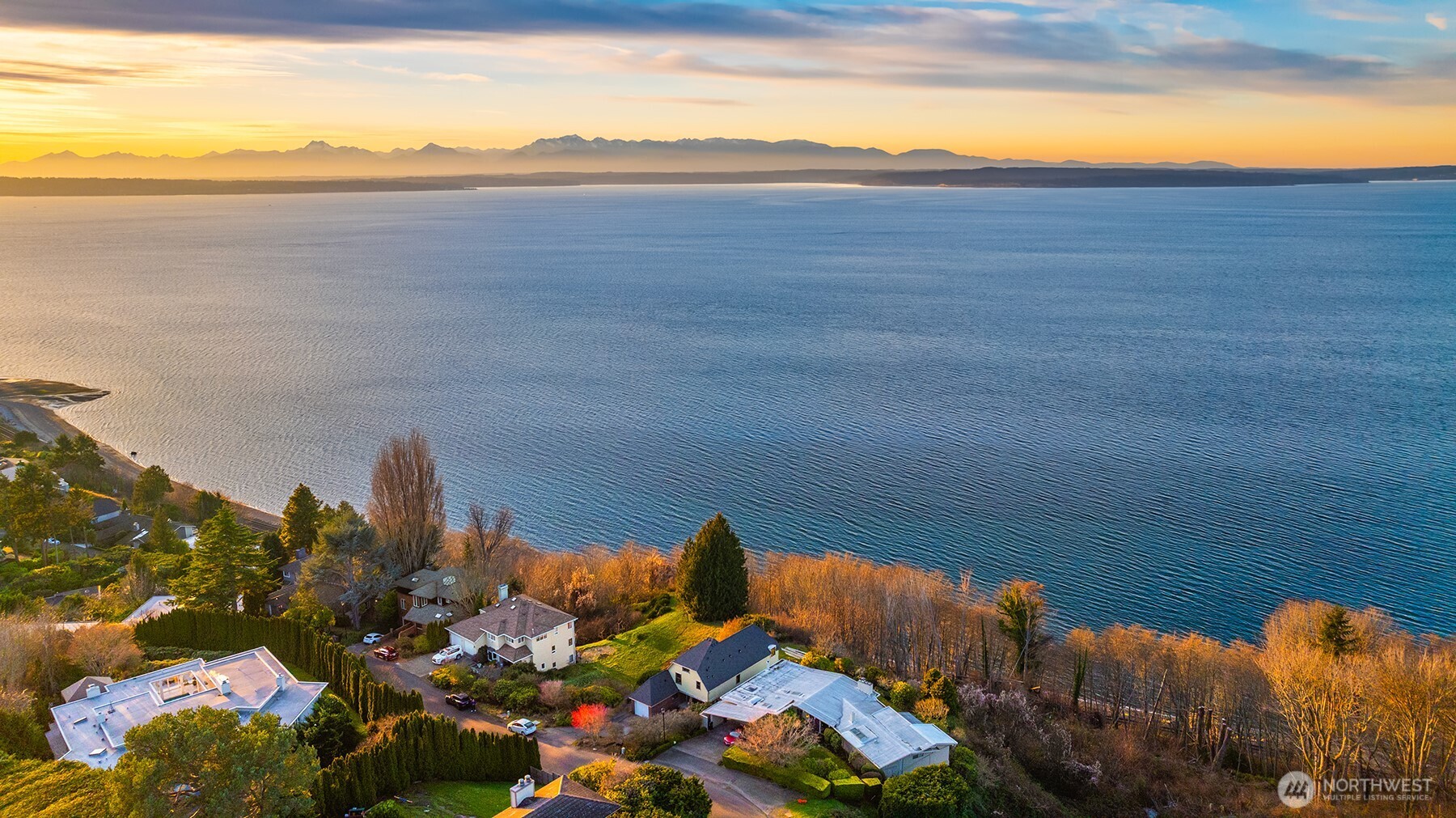 1932 Northwest Blue Ridge Drive Seattle, WA 98177 - Photo 3 of 16