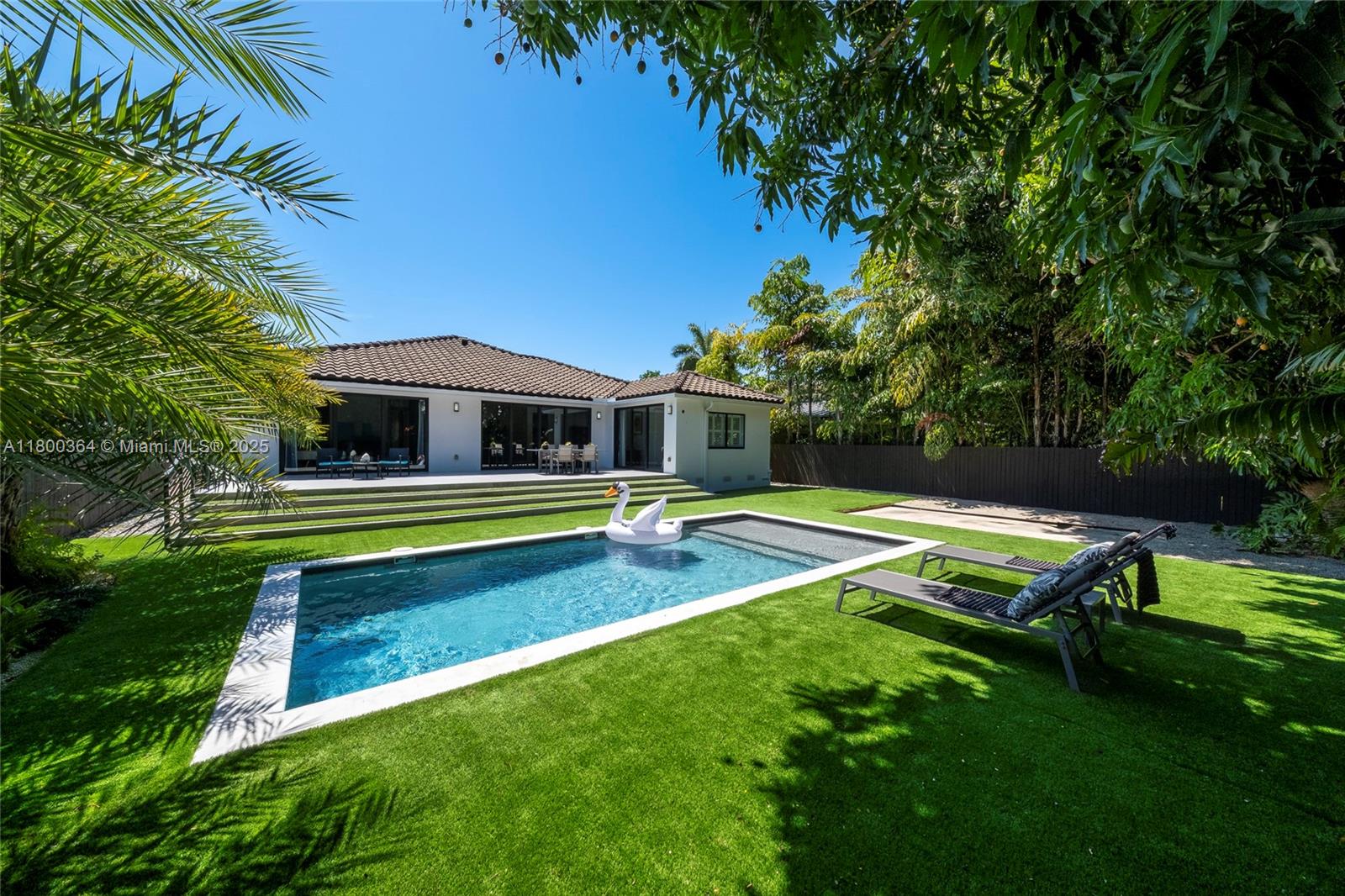 4275 Prairie Avenue Miami Beach, FL 33140 - Photo 52 of 61