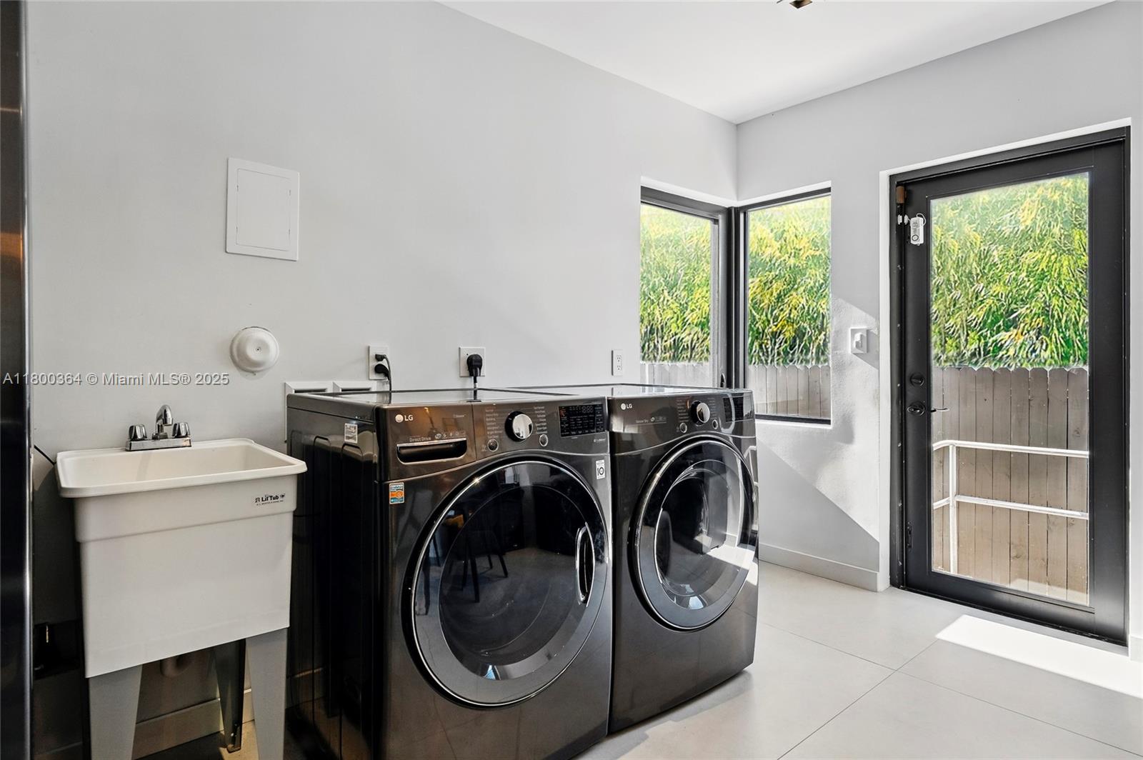 4275 Prairie Avenue Miami Beach, FL 33140 - Photo 54 of 61