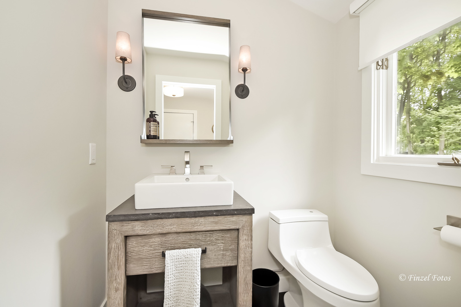 186 Stonegate Road Trout Valley, IL 60013 - Photo 21 of 38