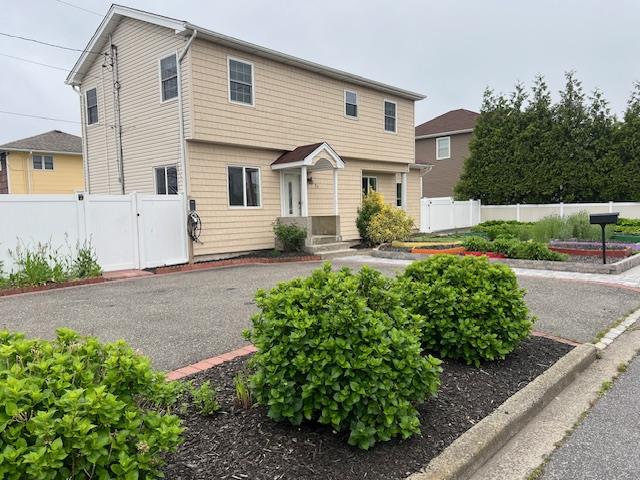 1 East Saltaire Road Lindenhurst, NY 11757 - Photo 1 of 1