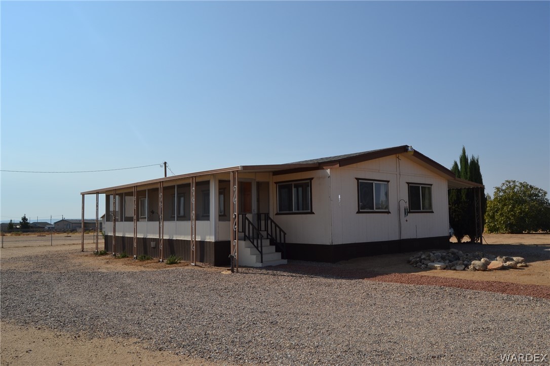 875 South Verde Road Golden Valley, AZ 86413 - Photo 1 of 49 Gallery Image 1