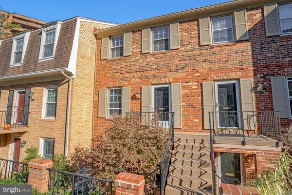 $4,300 | 3265 Sutton Place Northwest, Washington, DC 20016