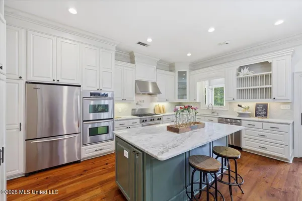 $675,000 | 2003 Canterbury Place, Brandon, MS 39042