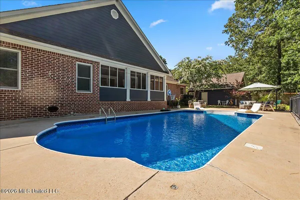 $675,000 | 2003 Canterbury Place, Brandon, MS 39042