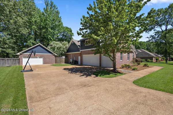 $675,000 | 2003 Canterbury Place, Brandon, MS 39042