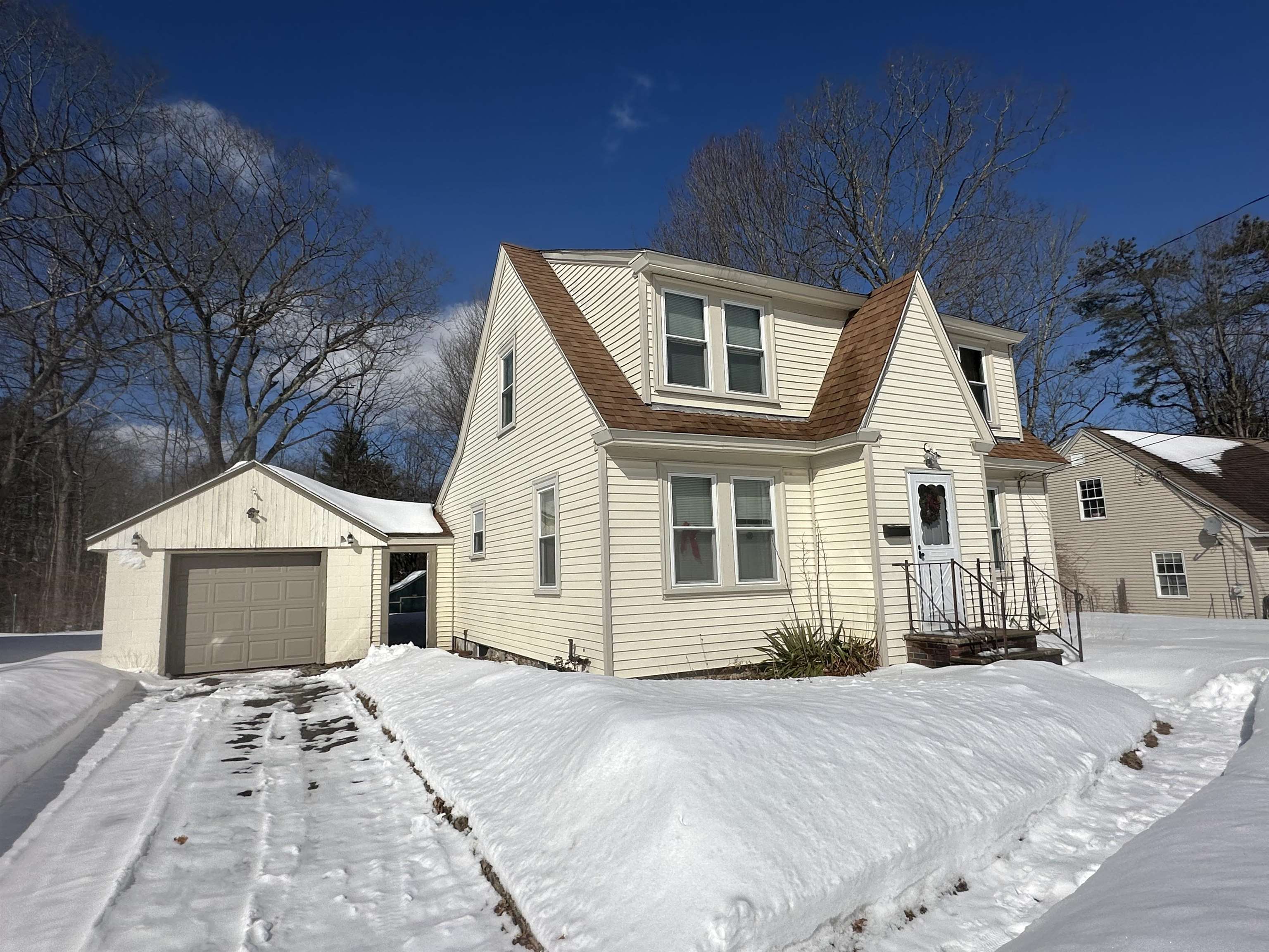 1 Brook Street Rochester, NH 03867 - Photo 2 of 30 Gallery Image 2