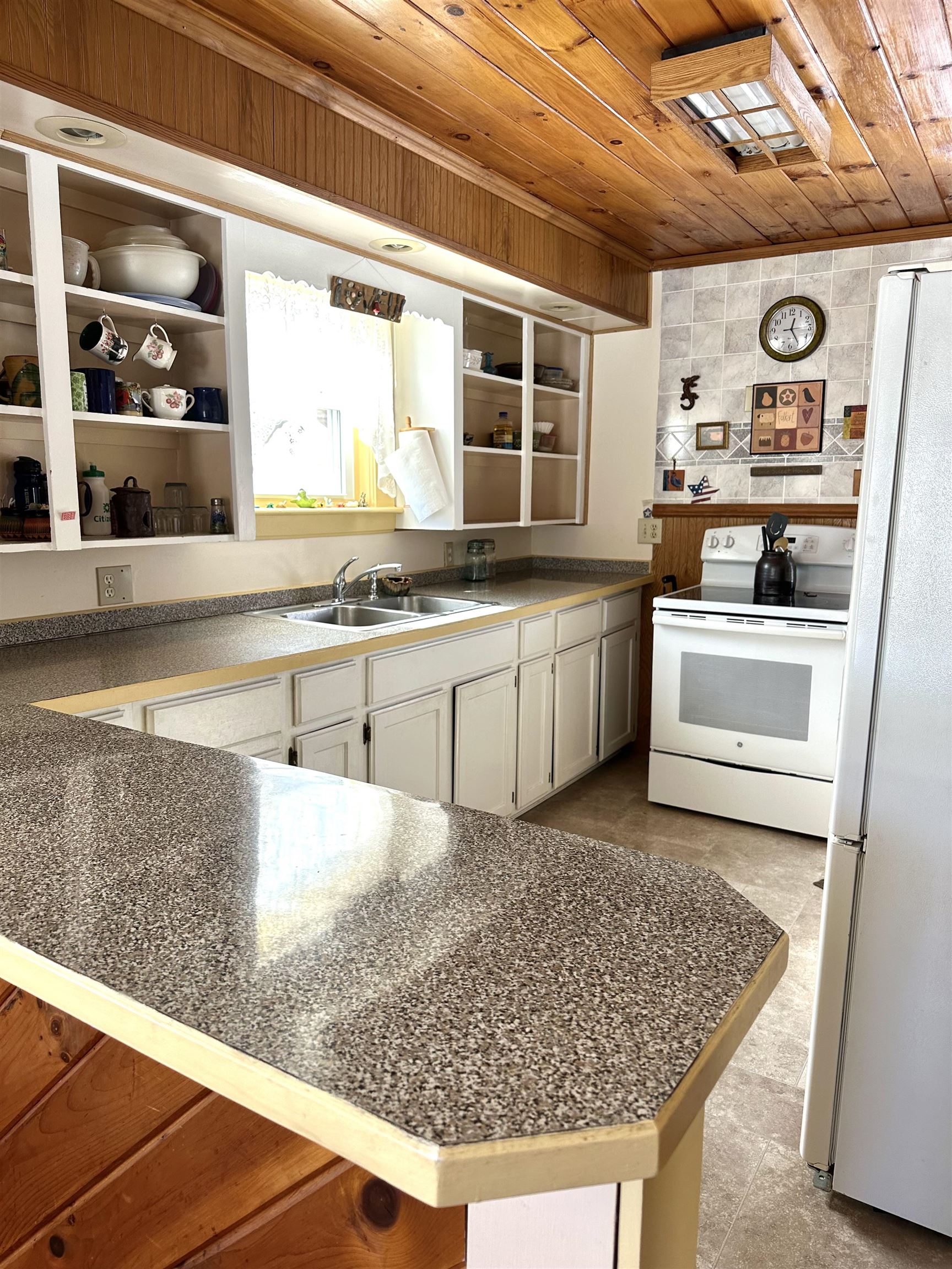 1 Brook Street Rochester, NH 03867 - Photo 3 of 30 Gallery Image 3