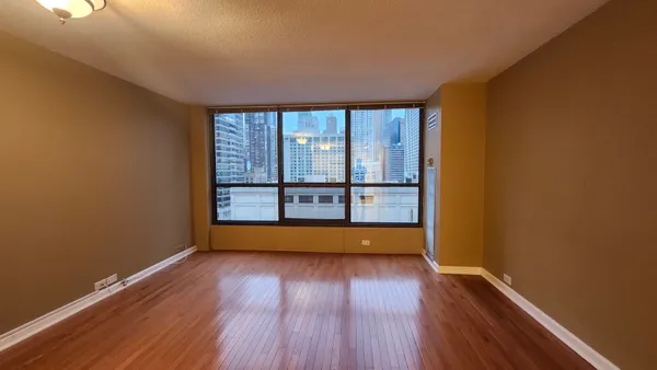$2,250 | 405 North Wabash Avenue, Unit 701, Chicago, IL 60611