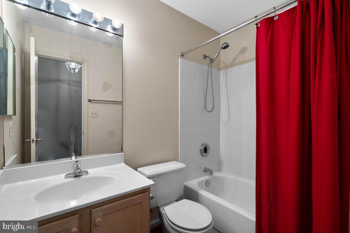 317 Ridgepoint Place Gaithersburg, MD 20878 - Photo 15 of 19