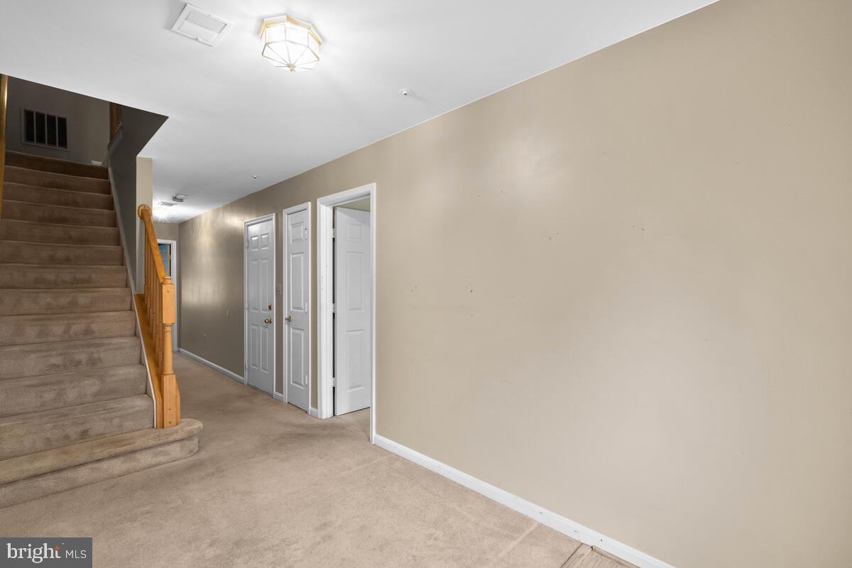 317 Ridgepoint Place Gaithersburg, MD 20878 - Photo 16 of 19