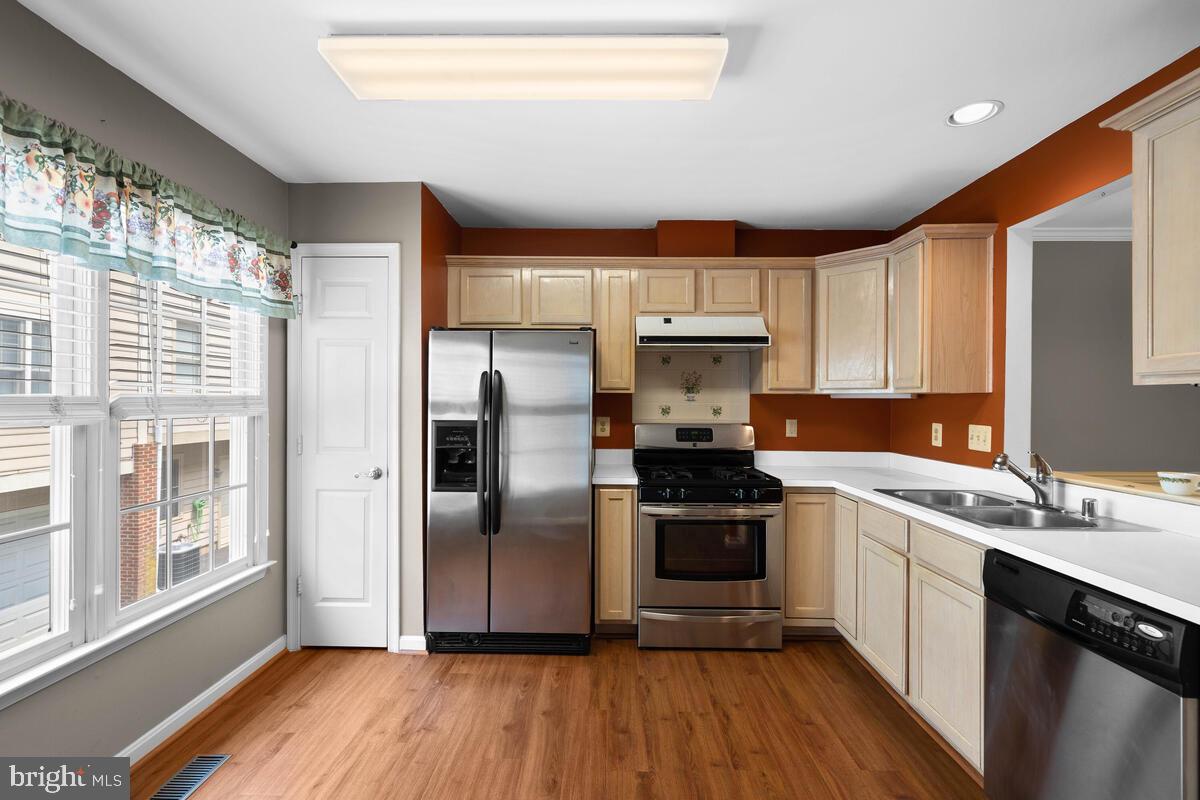 317 Ridgepoint Place Gaithersburg, MD 20878 - Photo 4 of 19