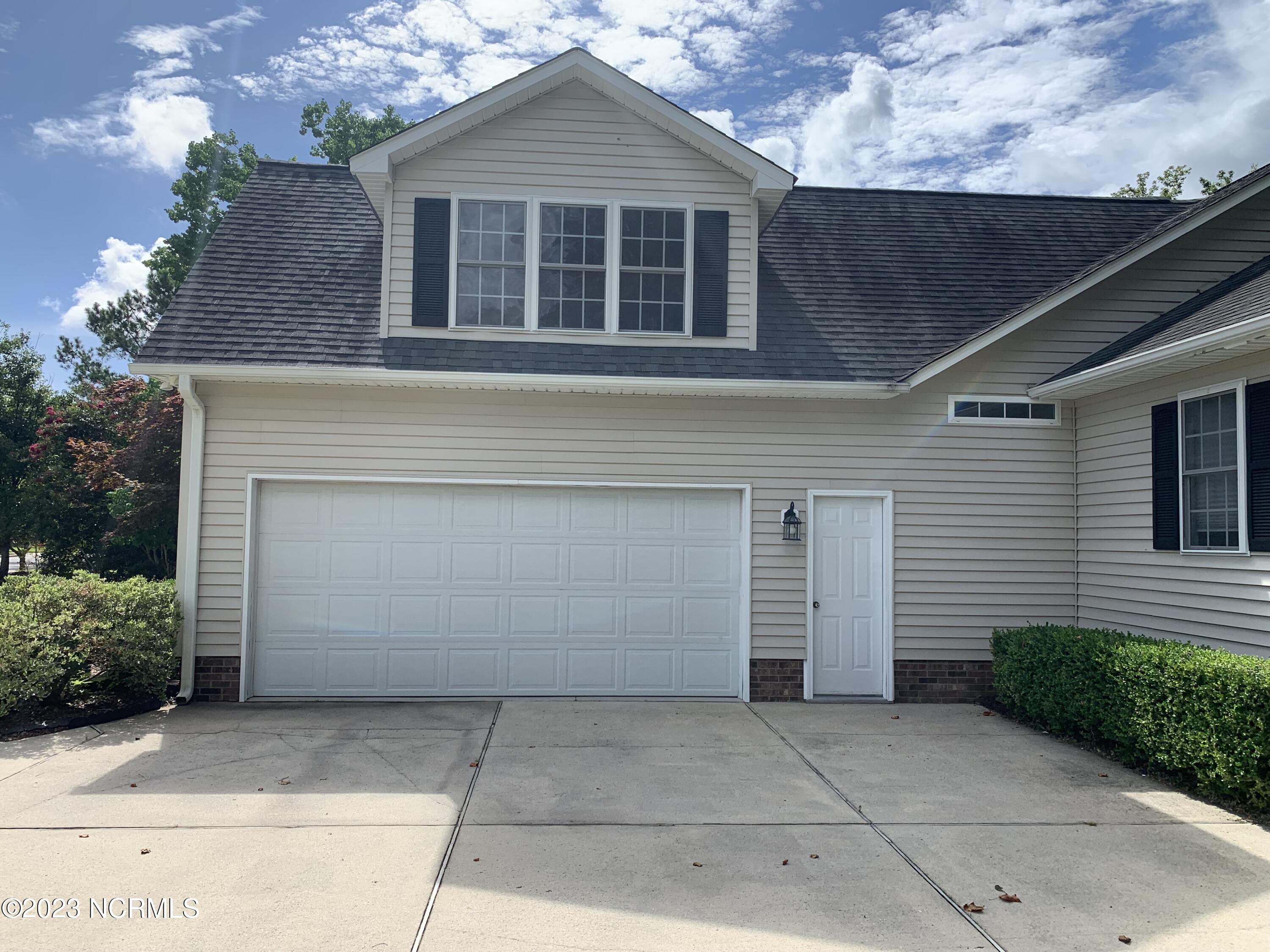 111 Geneva Road New Bern, NC 28562 - Photo 11 of 40 2 car garage with man door