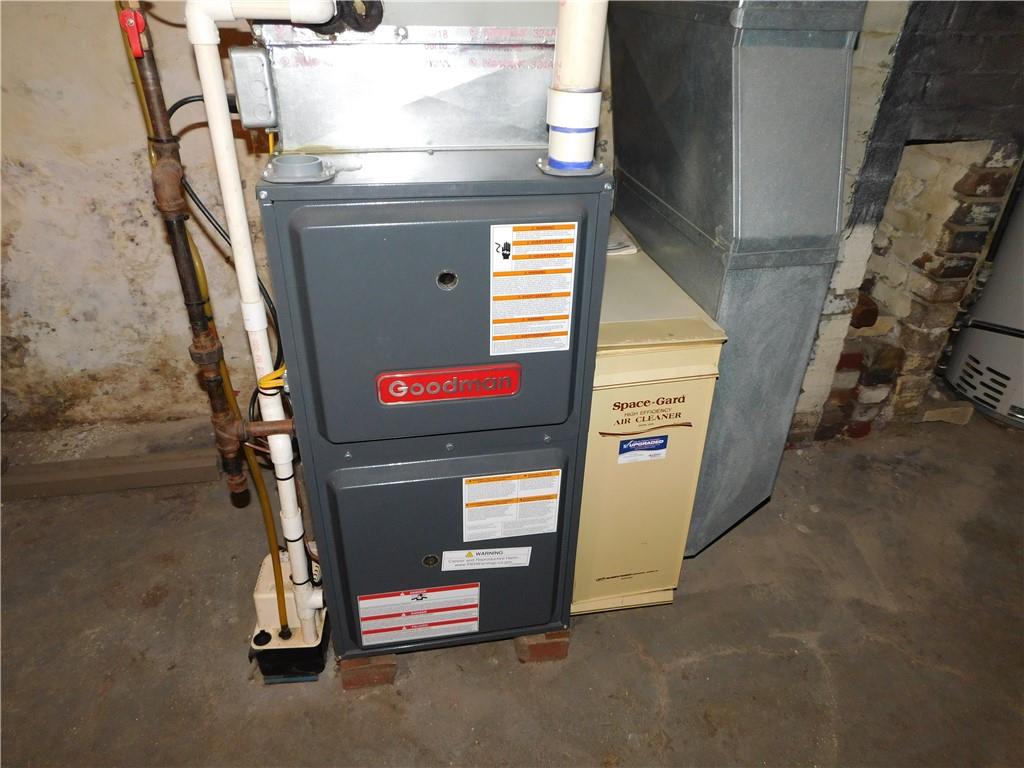 119 April Way Braddock, PA 15104 - Photo 6 of 16 a utility room with dryer and washer