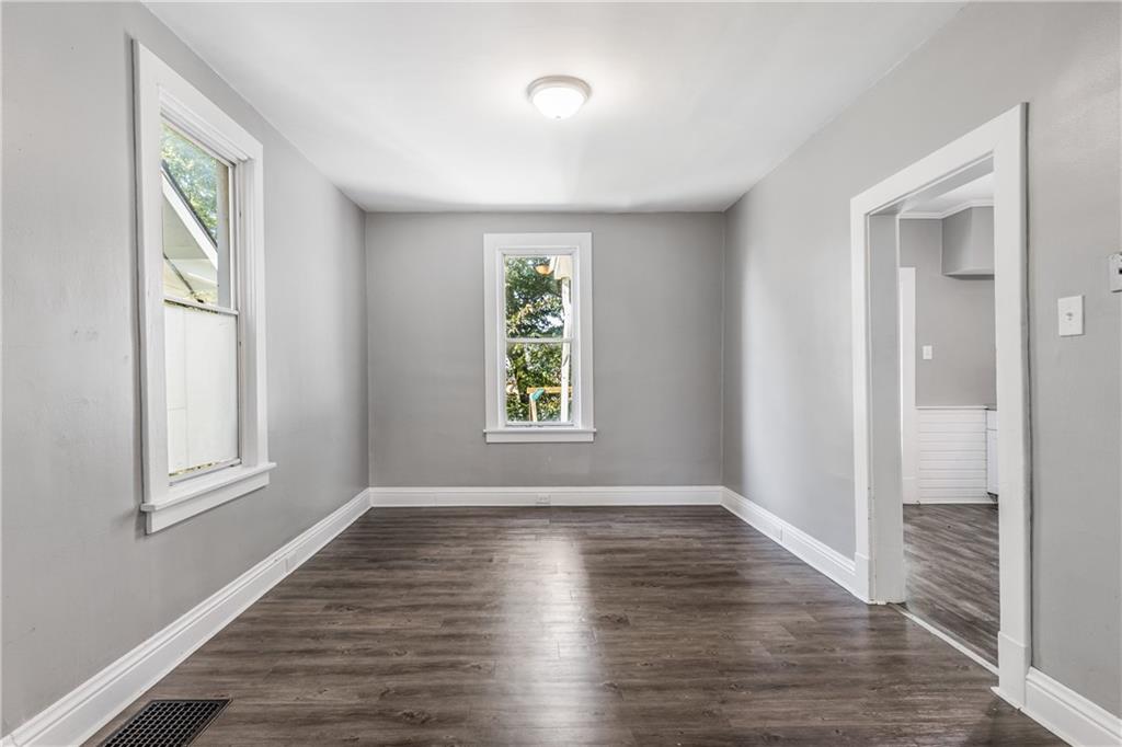 474 Irvin Avenue Rochester, PA 15074 - Photo 6 of 24 Gallery Image 6