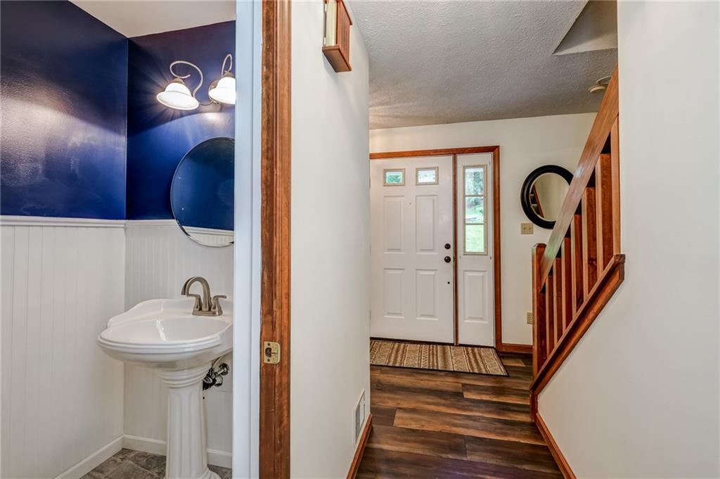 137 Broadbent Road Sewickley, PA 15143 - Photo 12 of 25 Gallery Image 12