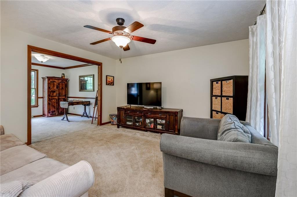 137 Broadbent Road Sewickley, PA 15143 - Photo 5 of 25 Gallery Image 5