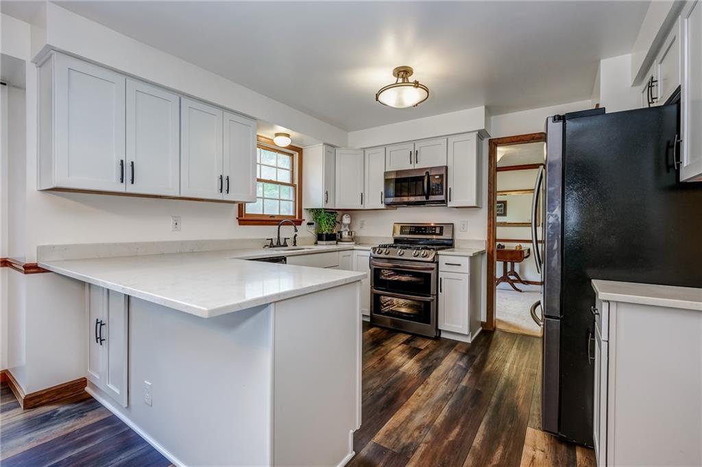137 Broadbent Road Sewickley, PA 15143 - Photo 7 of 25 Gallery Image 7