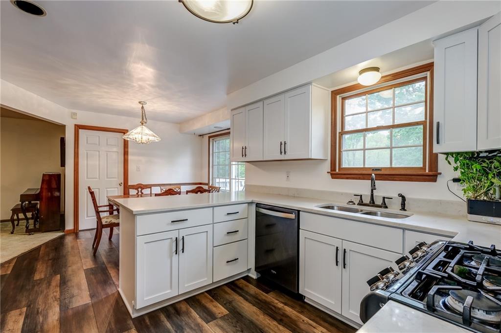 137 Broadbent Road Sewickley, PA 15143 - Photo 9 of 25 Gallery Image 9